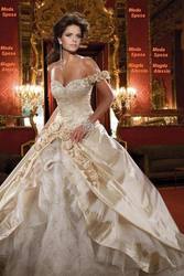 Дизайнерское свадебное платье цвета шампань